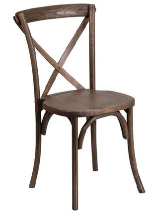 Cross back vineyard chair in natural wood for rustic receptions